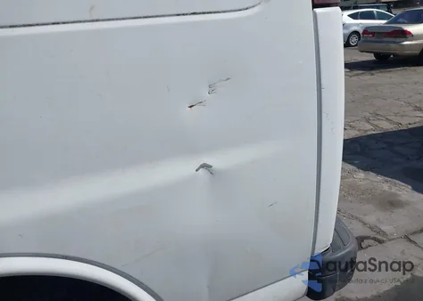 2004 Chevrolet Express z USA, uszkodzony, nr VIN 1GCFG15X341182245